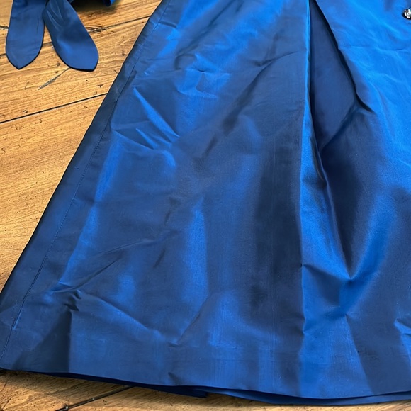 Women’s dress - Picture 2 of 7